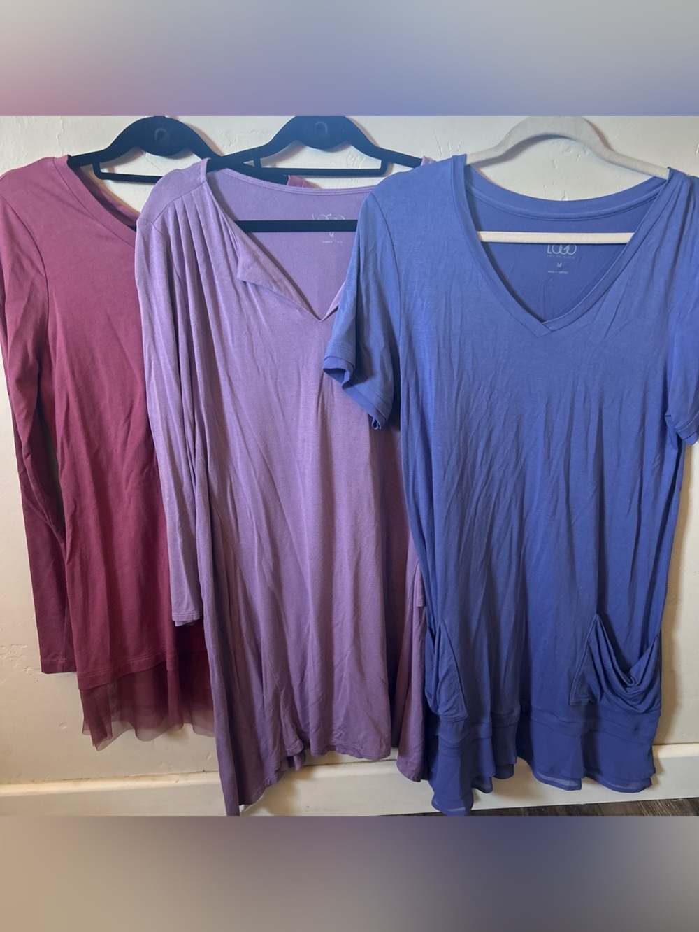 3 LOGO by Lori Goldstein Tunic Tops Shirt Purple Lavender Lot Sz Medium EUC